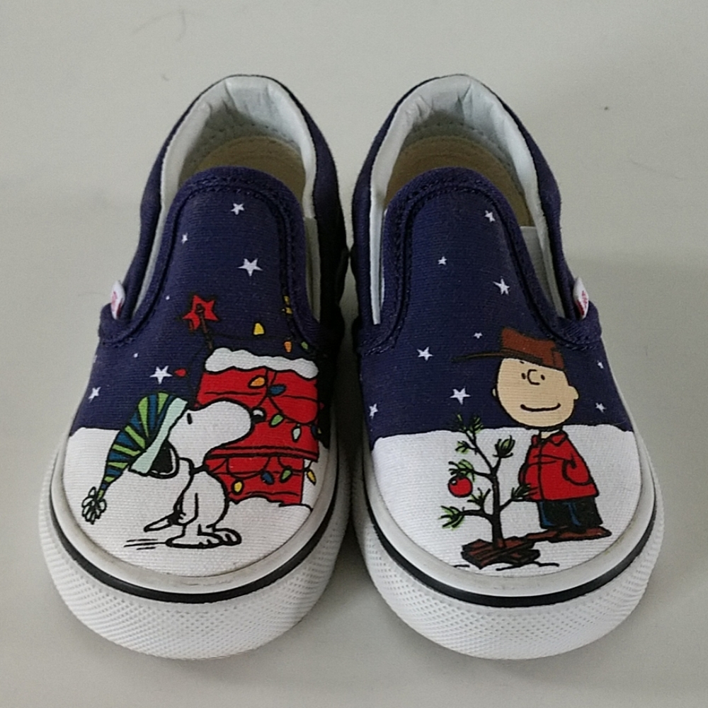 NWOT Vans Peanuts Christmas Sneakers